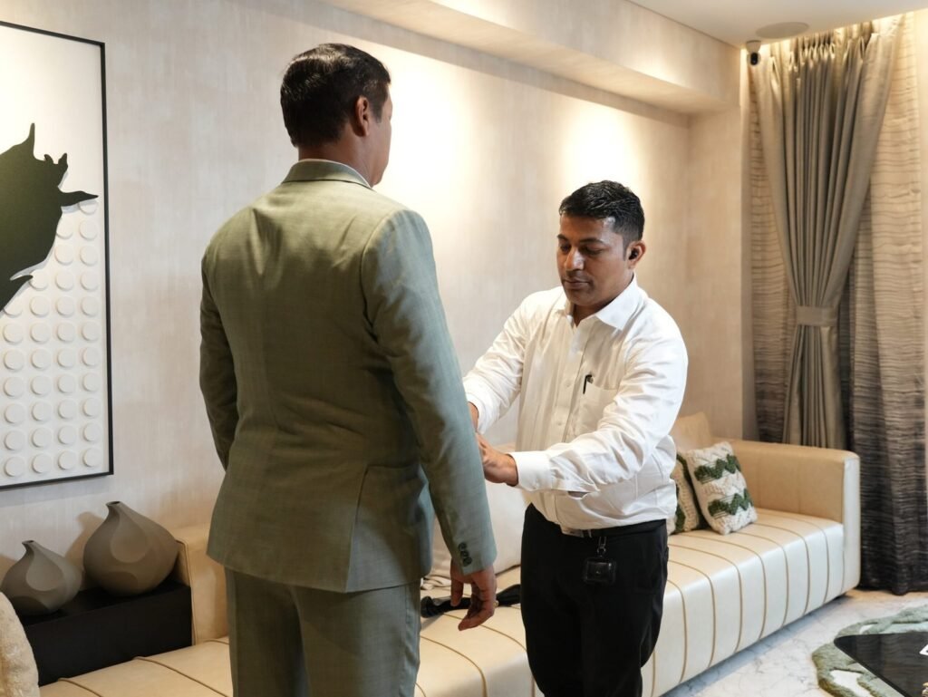 How to Choose the Best Suit Tailor Near You: 10 Expert Tips for a Perfect Fit